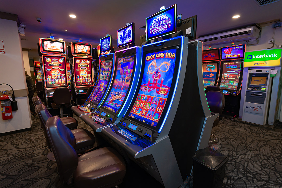 Sala de Máquinas en Casino Carrera en Lima Perú